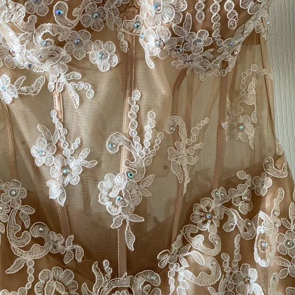 Bridal or Prom gown Unaltered - Picture 5 of 16